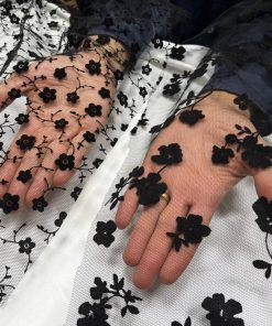 تور طرحدار مخملی طرح گل مشکی